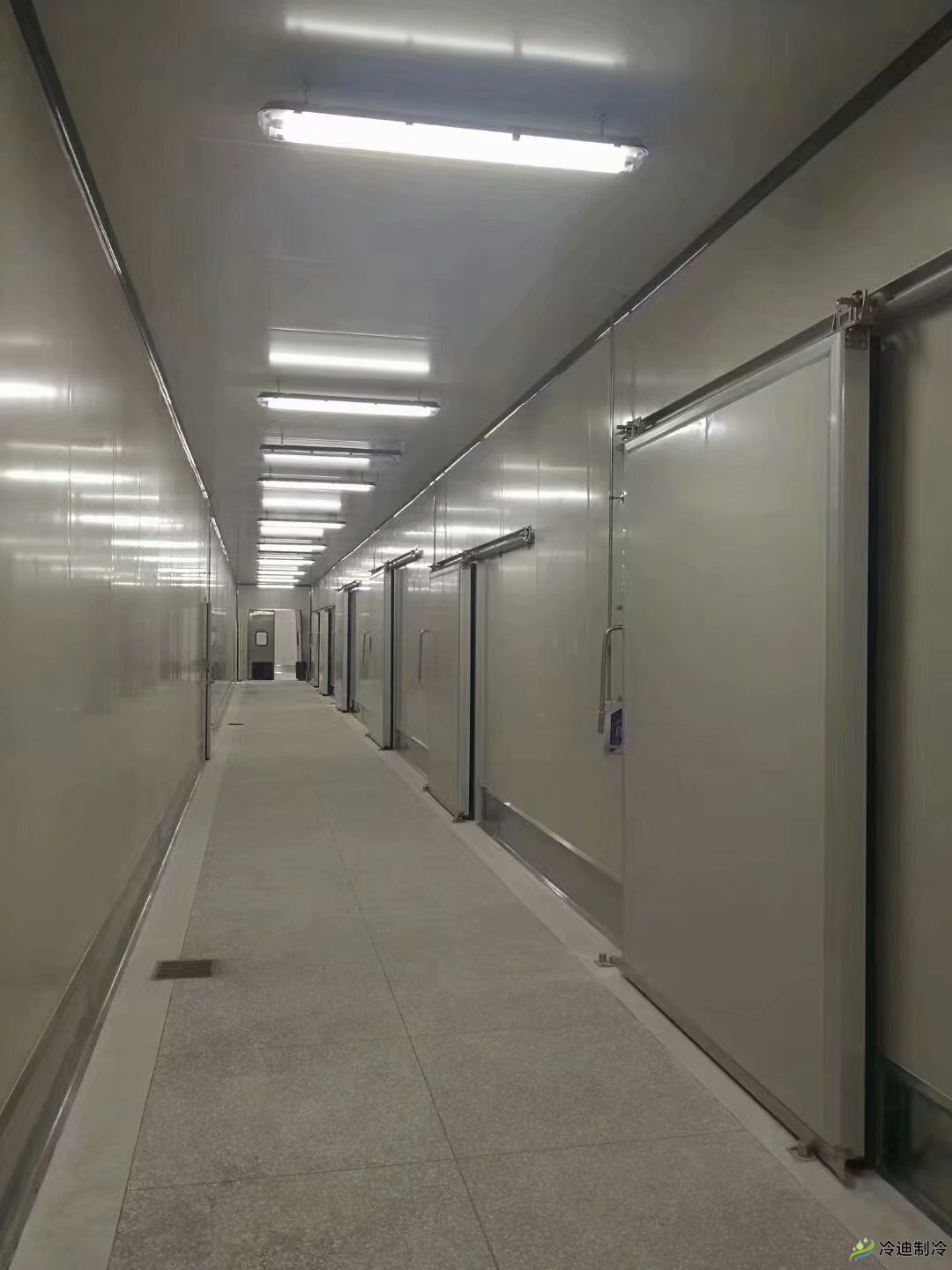 在上海建一個(gè)50平方的冷庫(kù)大概需要多少錢？(圖1)