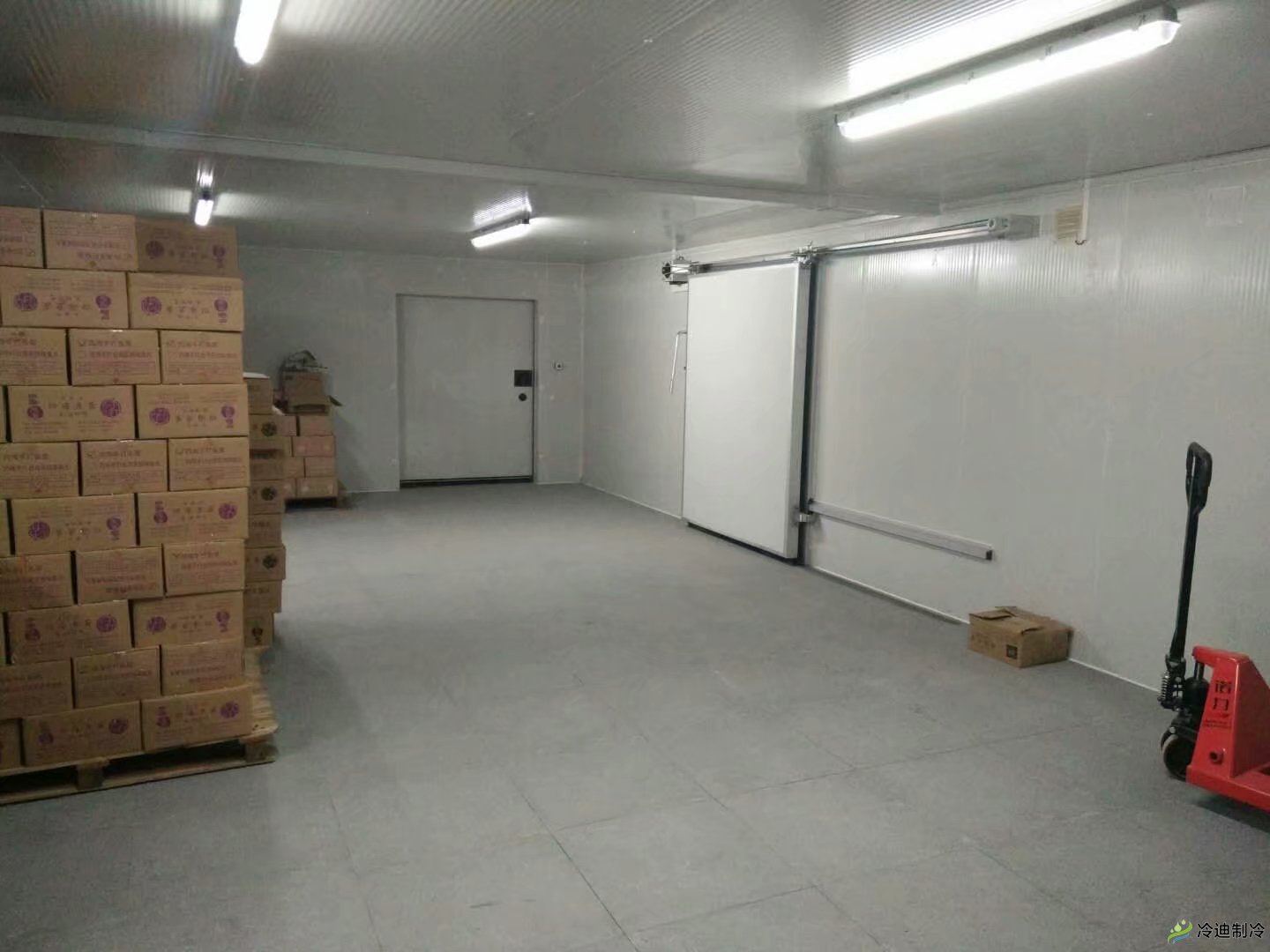 冷庫風(fēng)冷和直冷有什么區(qū)別(圖1) 冷庫風(fēng)冷和直冷有什么區(qū)別(圖1)