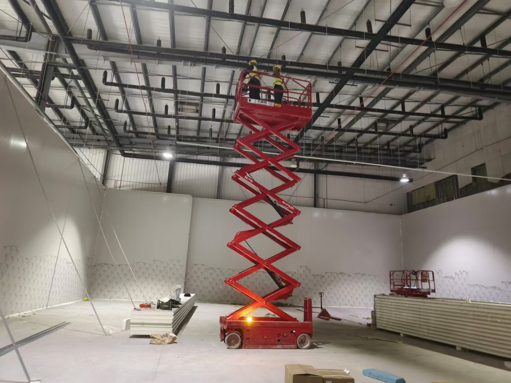 建造20000立方倉(cāng)儲(chǔ)中心大型冷庫(kù)多少錢(qián)？