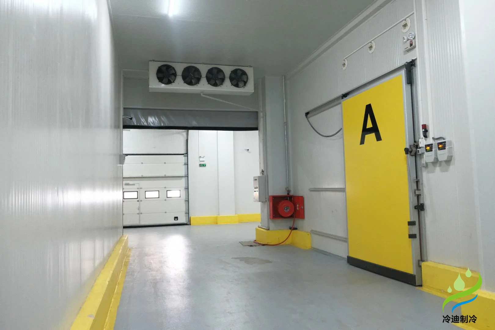 冷庫建設(shè)一平米多少錢？智能冷庫建造方案再降100/平方米
