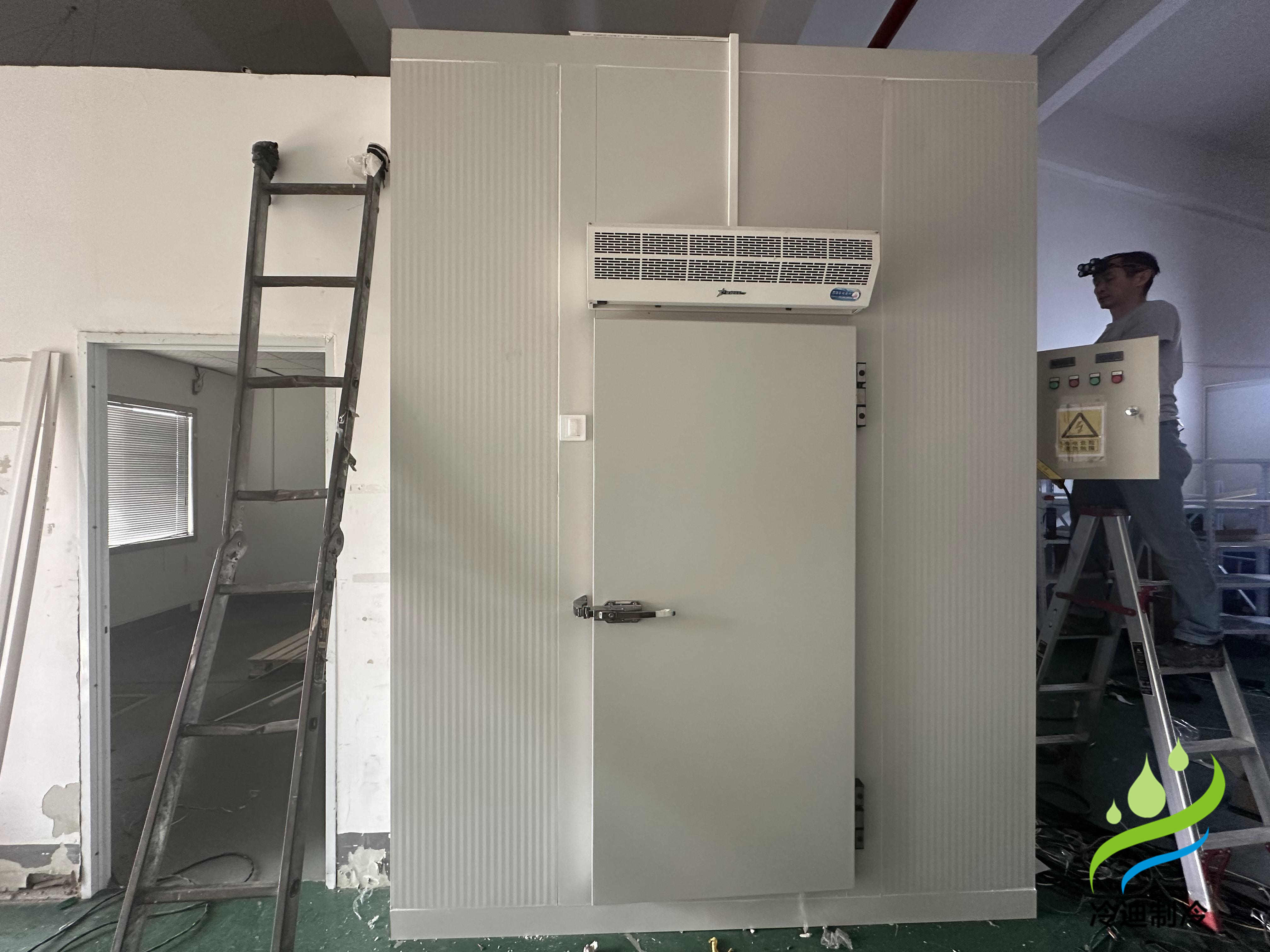 小型醫(yī)藥冷庫(kù)多少錢？2025年合規(guī)建造價(jià)格對(duì)照表